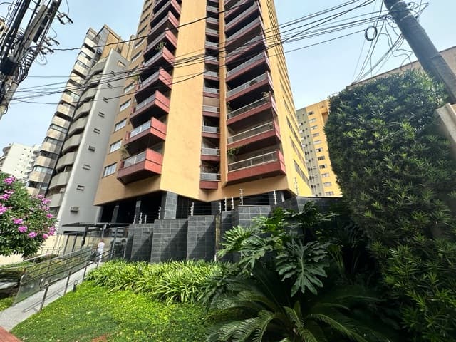 Apartamento grande no centro